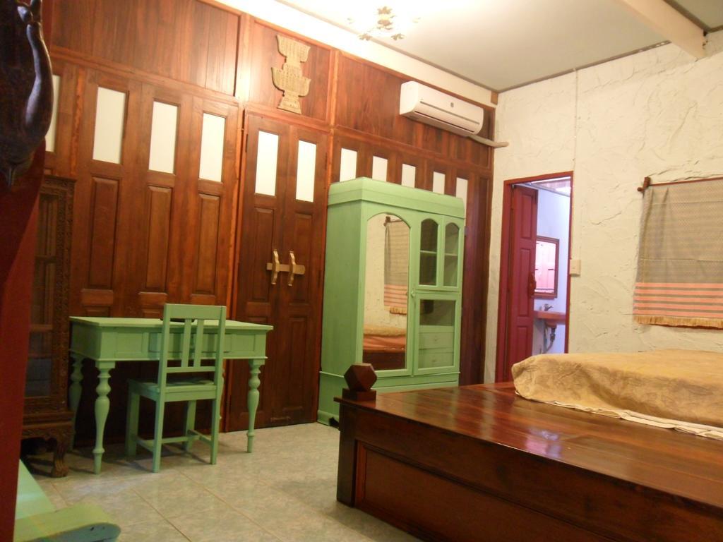 Ayutthaya Bouchic Hostel Exteriér fotografie