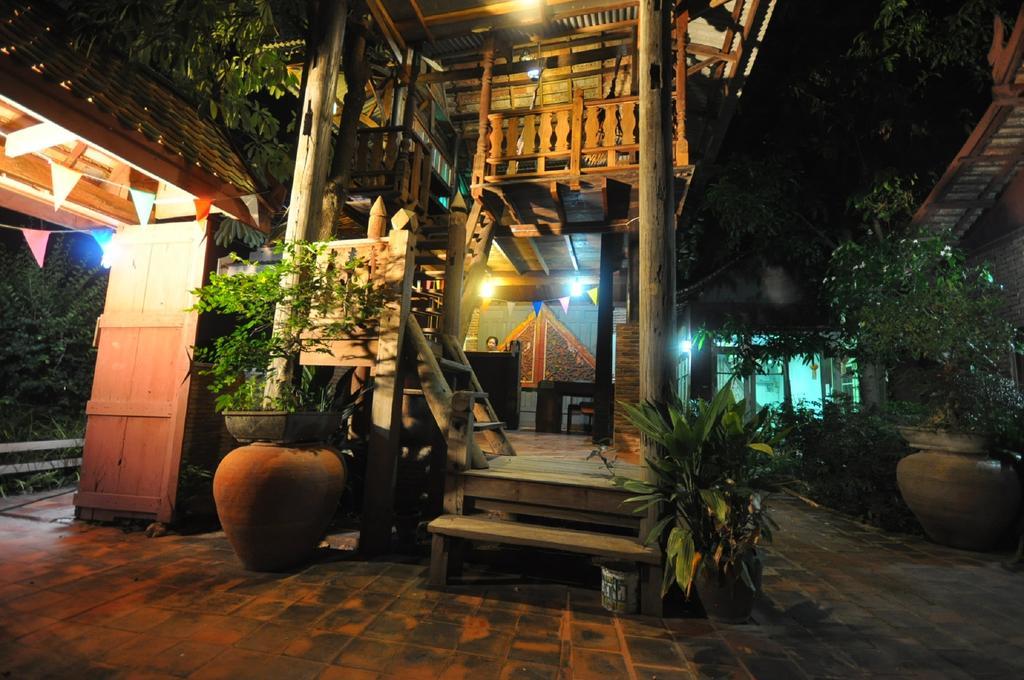 Ayutthaya Bouchic Hostel Exteriér fotografie