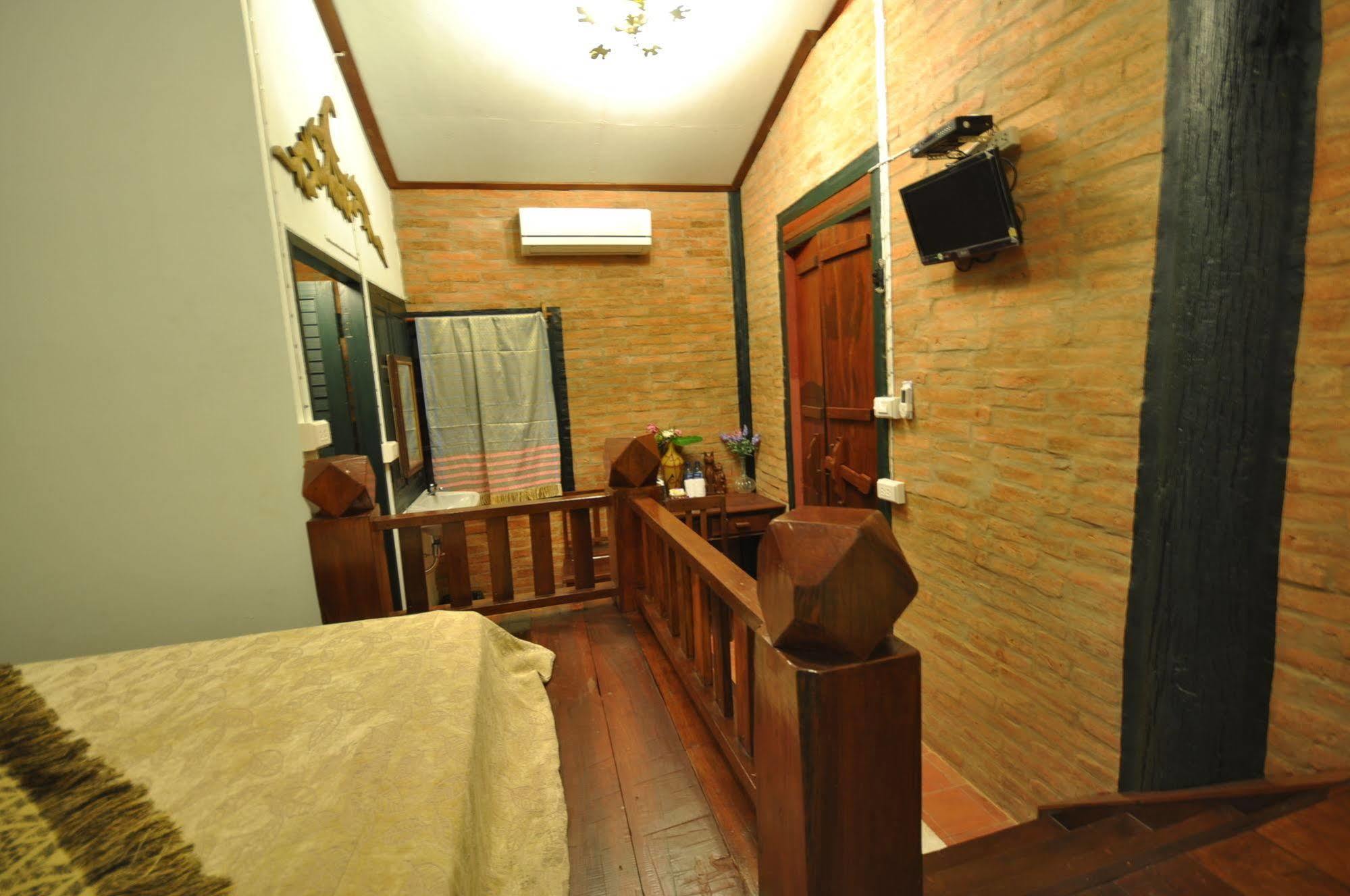 Ayutthaya Bouchic Hostel Exteriér fotografie