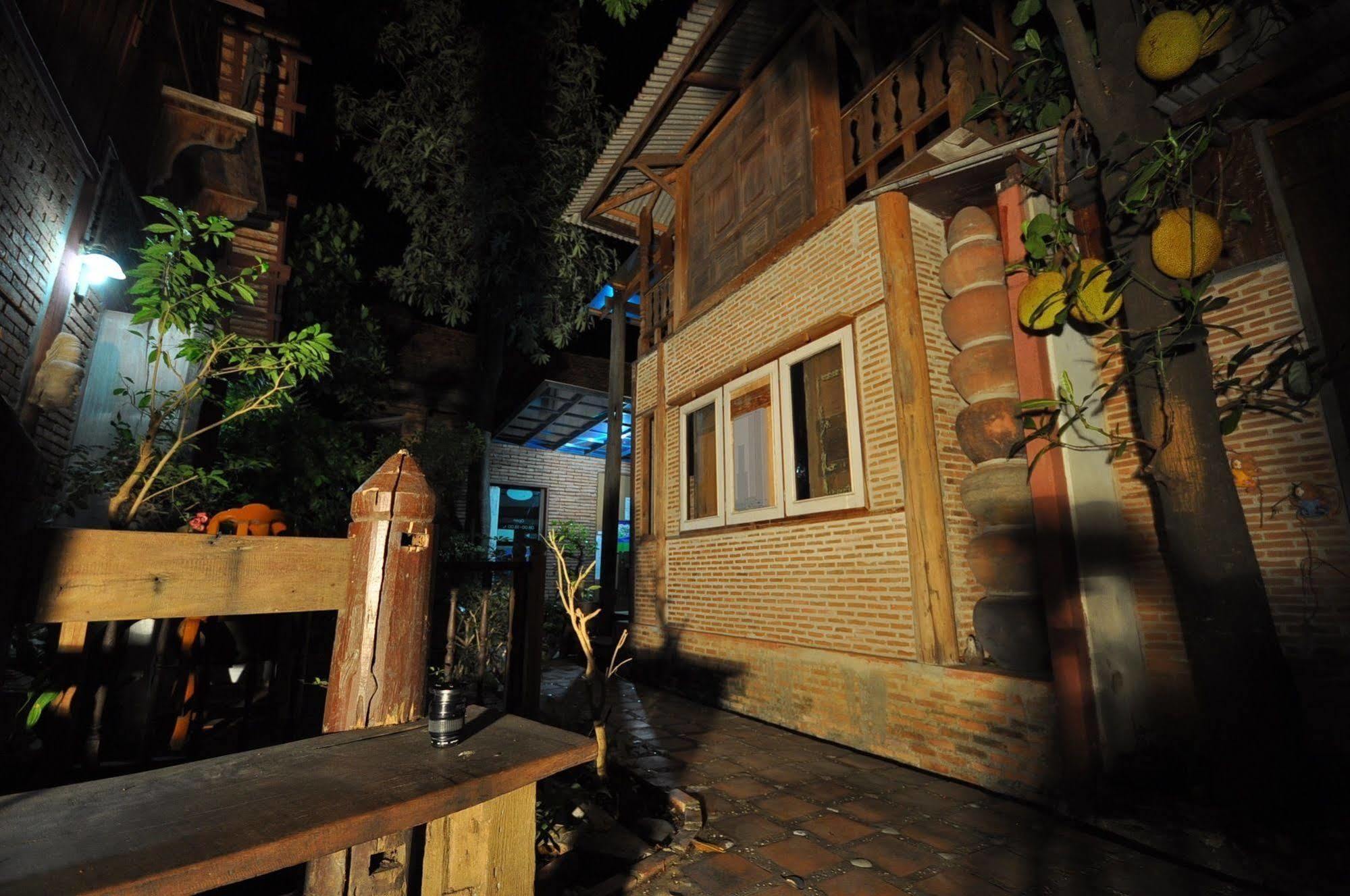 Ayutthaya Bouchic Hostel Exteriér fotografie